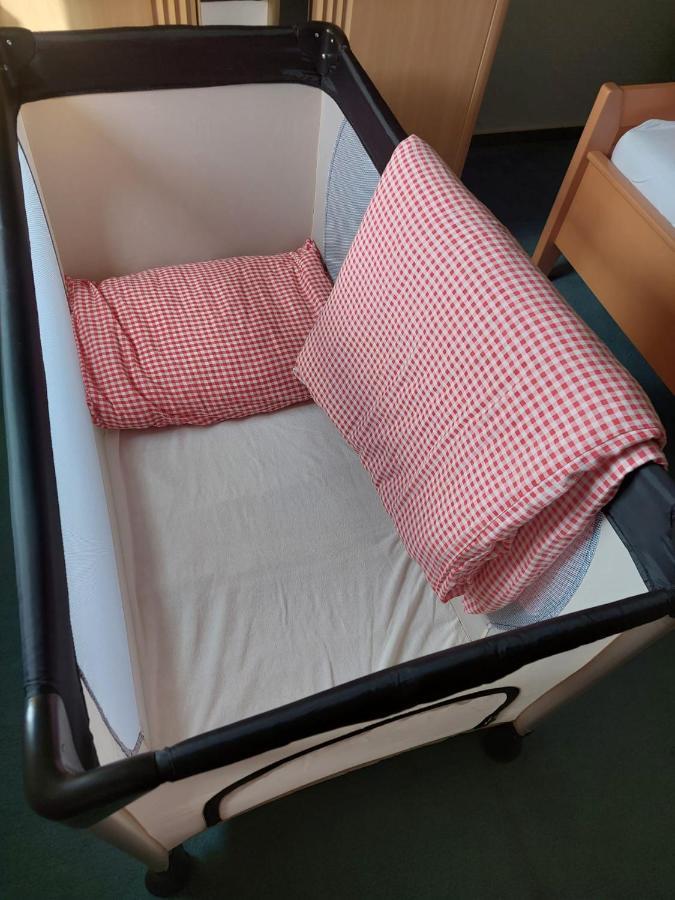 Entire House, Quiet City Location, Garden, Parking Bielefeld Ngoại thất bức ảnh